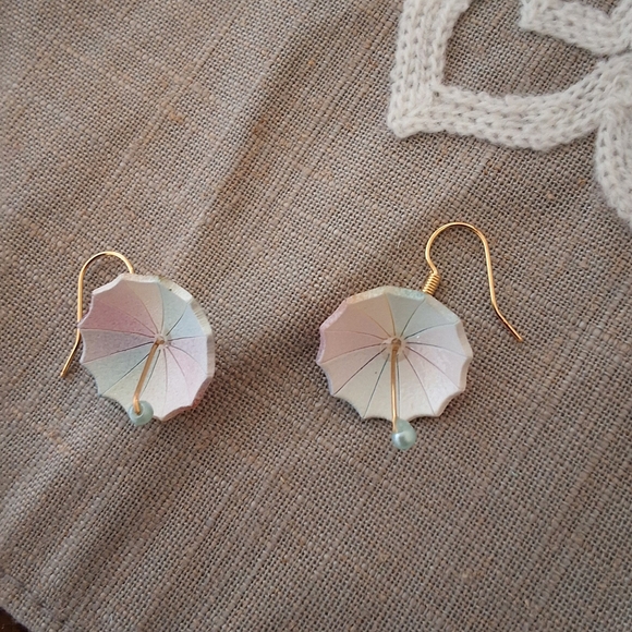 💥SALE💥NEW Rainbow Colored Umbrella Dangle Earrings - Picture 5 of 6